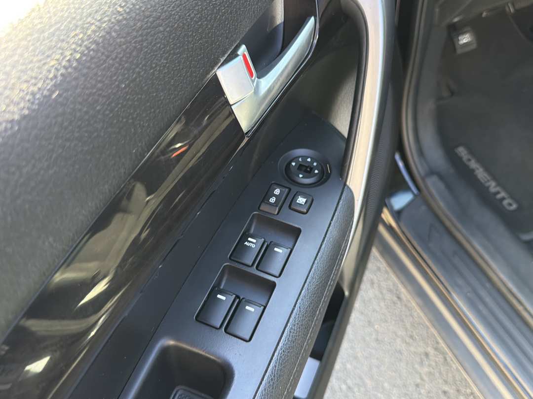 2014 Kia Sorento LX - Photo 10