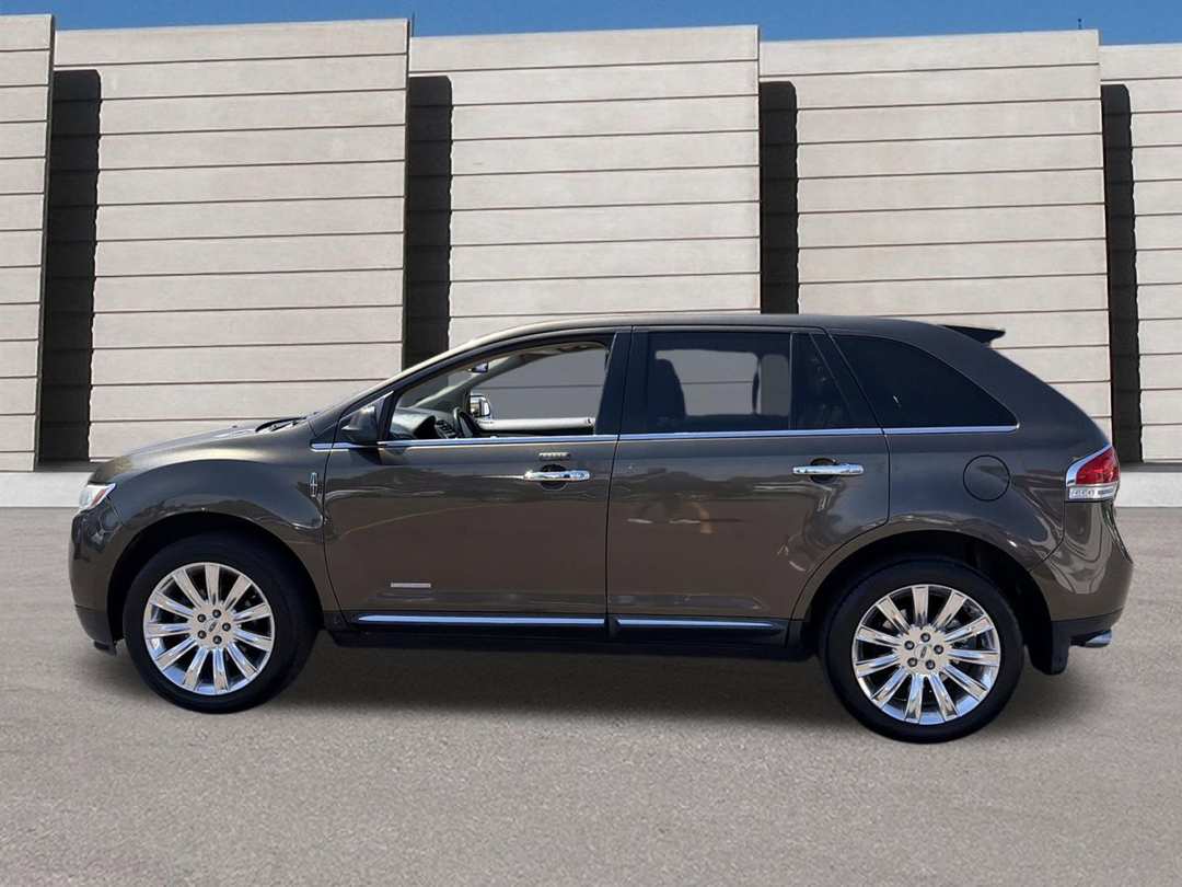 2011 Lincoln Mkx - Image 2
