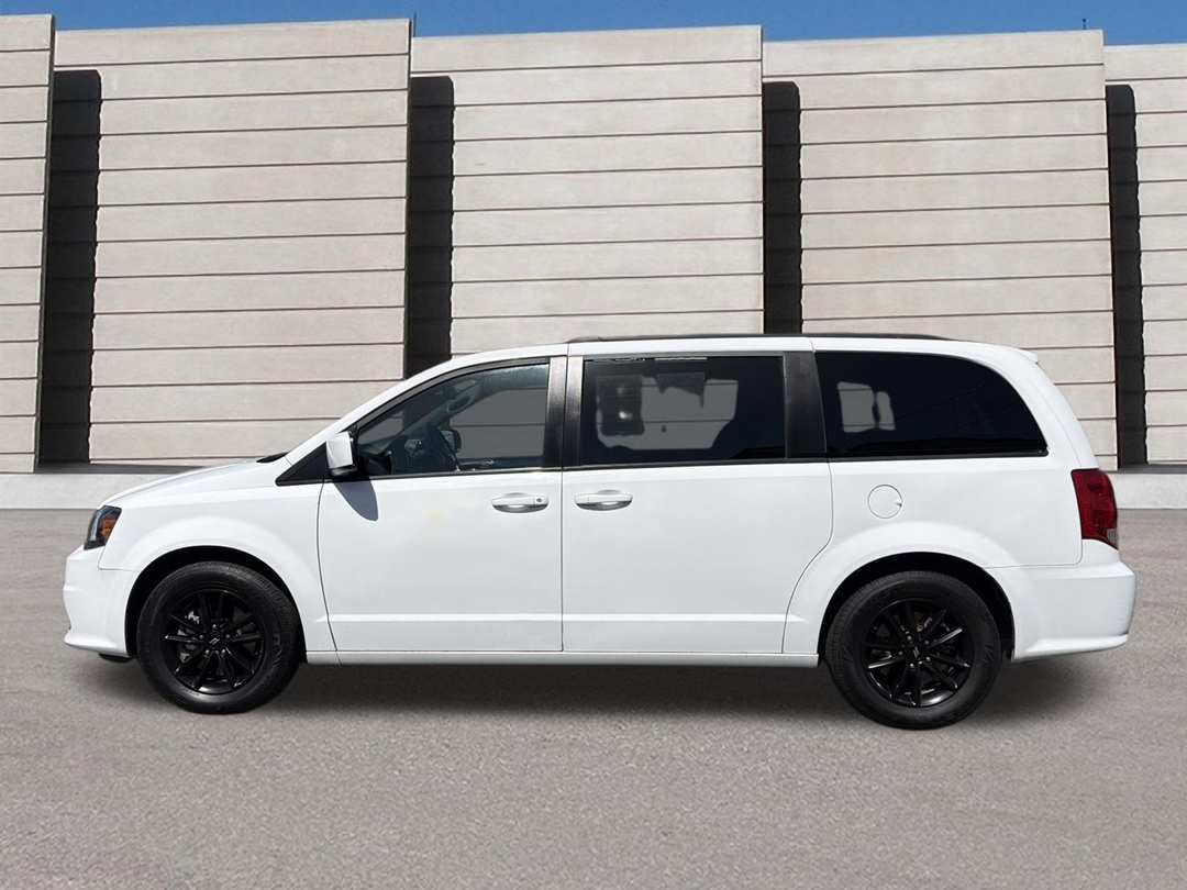2019 Dodge Grand Caravan GT - Image 2