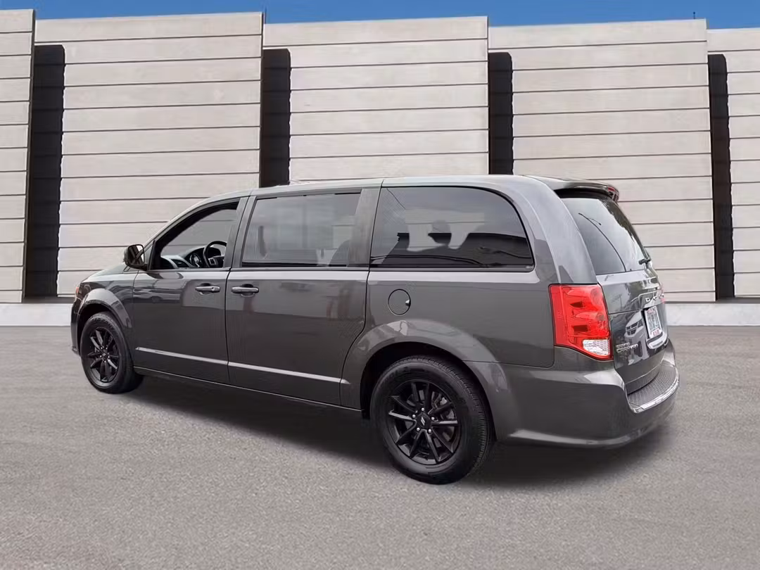 2020 Dodge Grand Caravan GT - Image 3