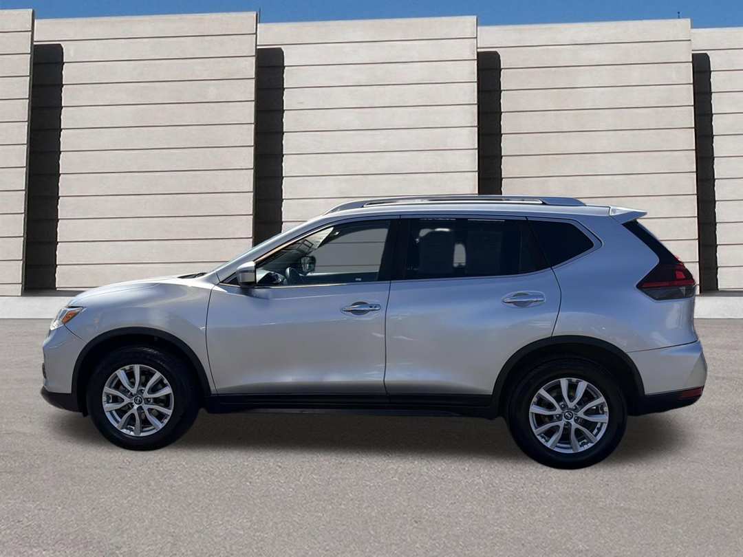 2019 Nissan Rogue SV - Image 2