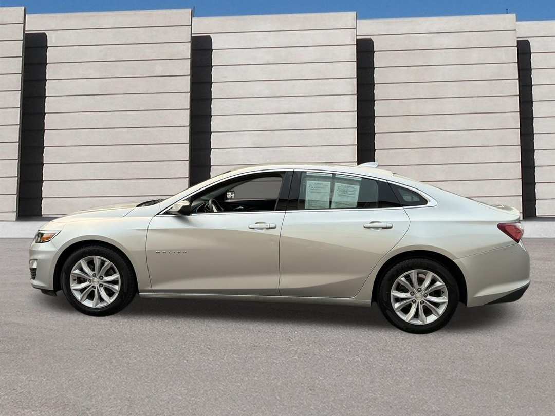 2020 Chevrolet Malibu LT - Image 2