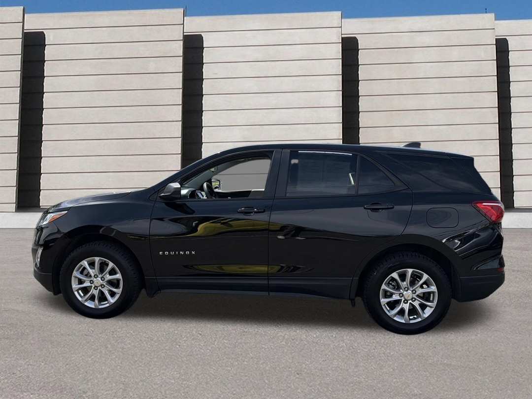 2020 Chevrolet Equinox LS - Image 2