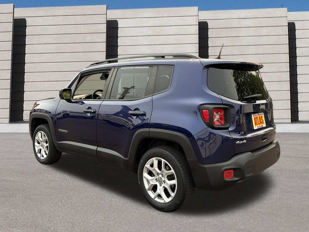 2018 Jeep Renegade Latitude - Image 3