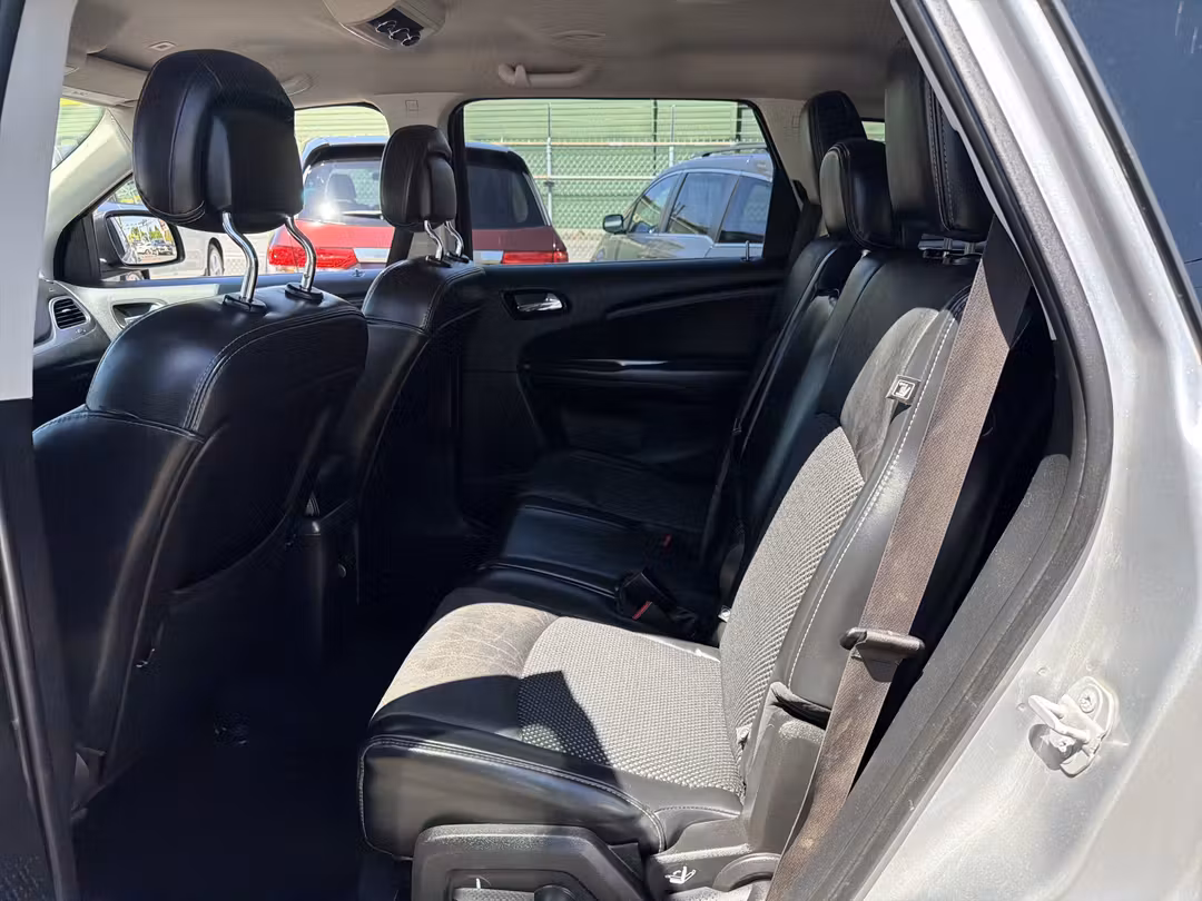 2019 Dodge Journey Crossroad - Photo 9